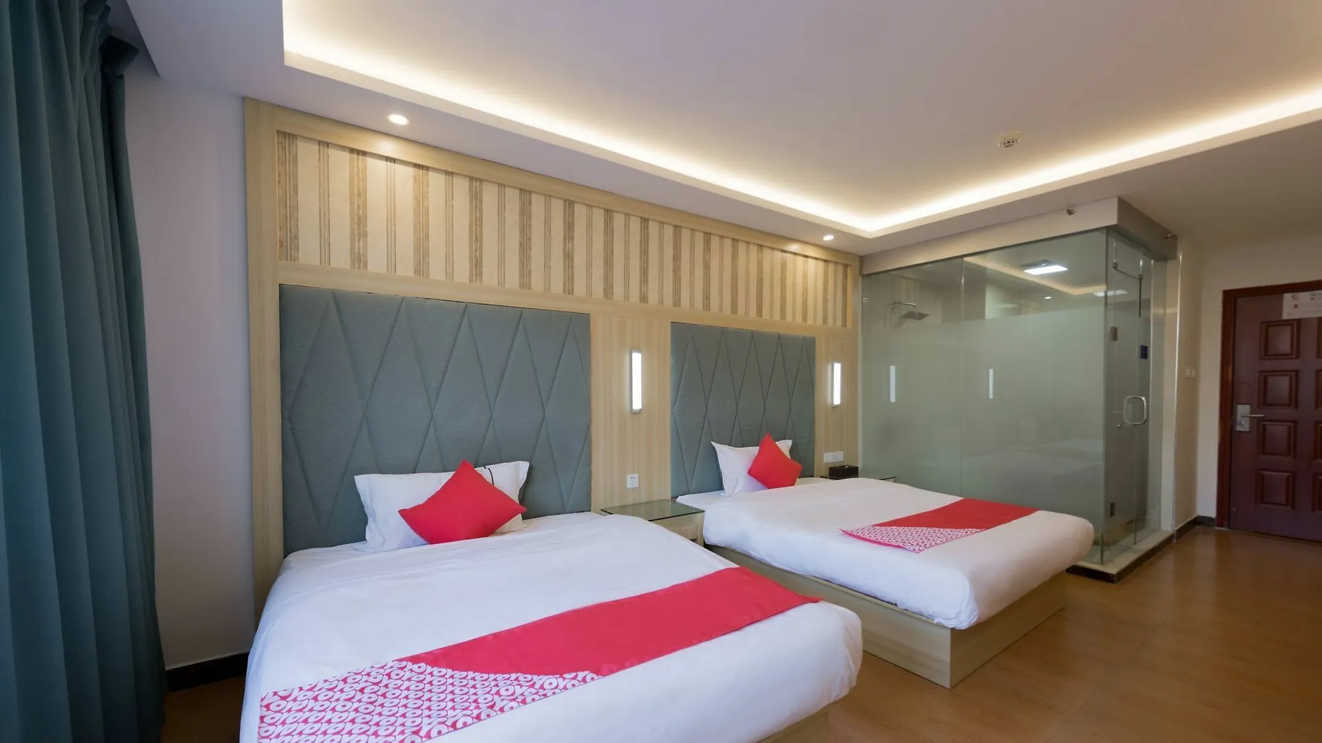 Oyo 8009 Pengxin Hotel Shenzhen 2*,
